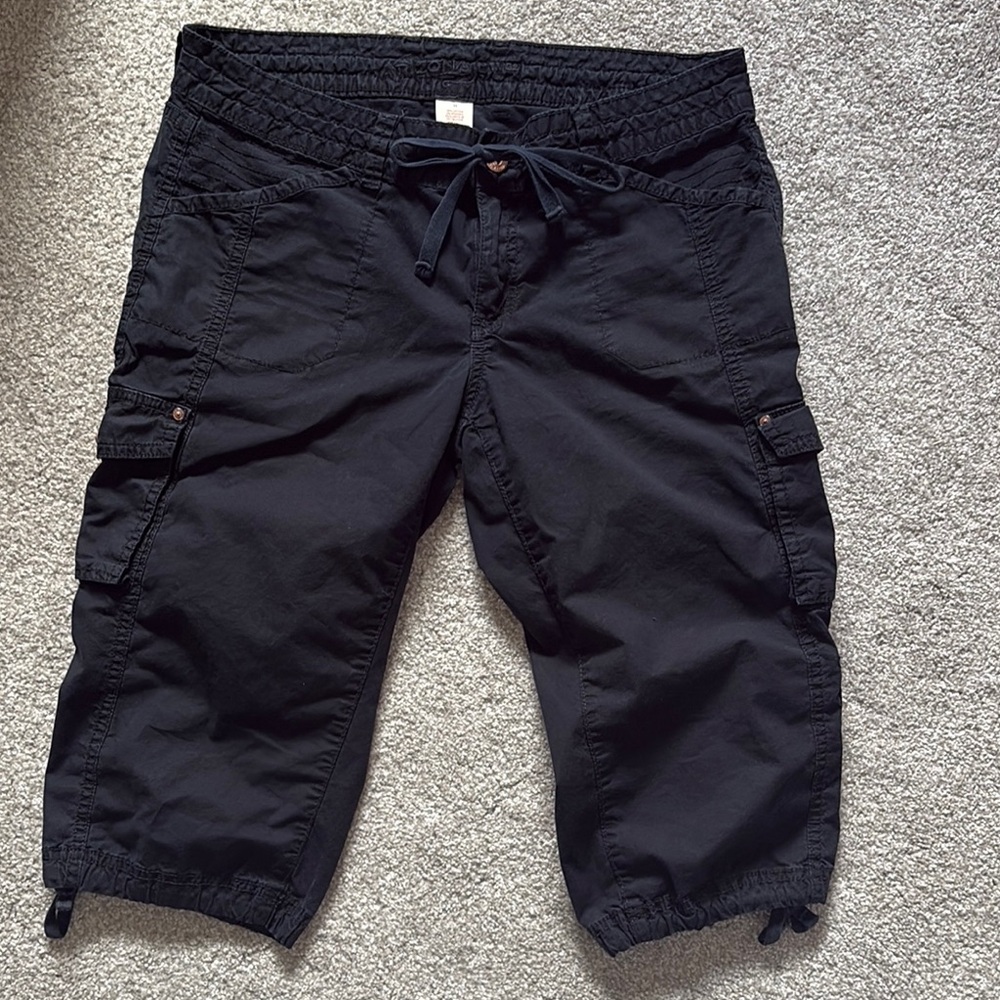 Arizona Black Capri Pant